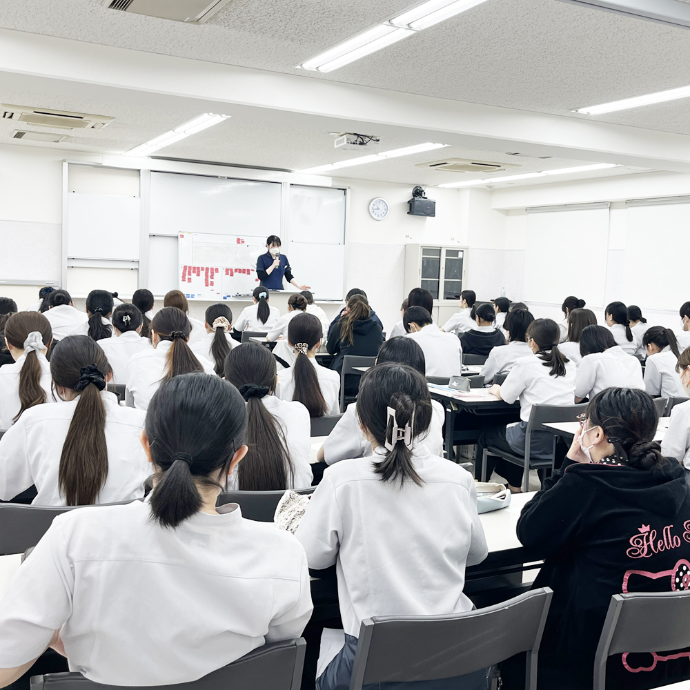 １年生と２年生それぞれの講義
